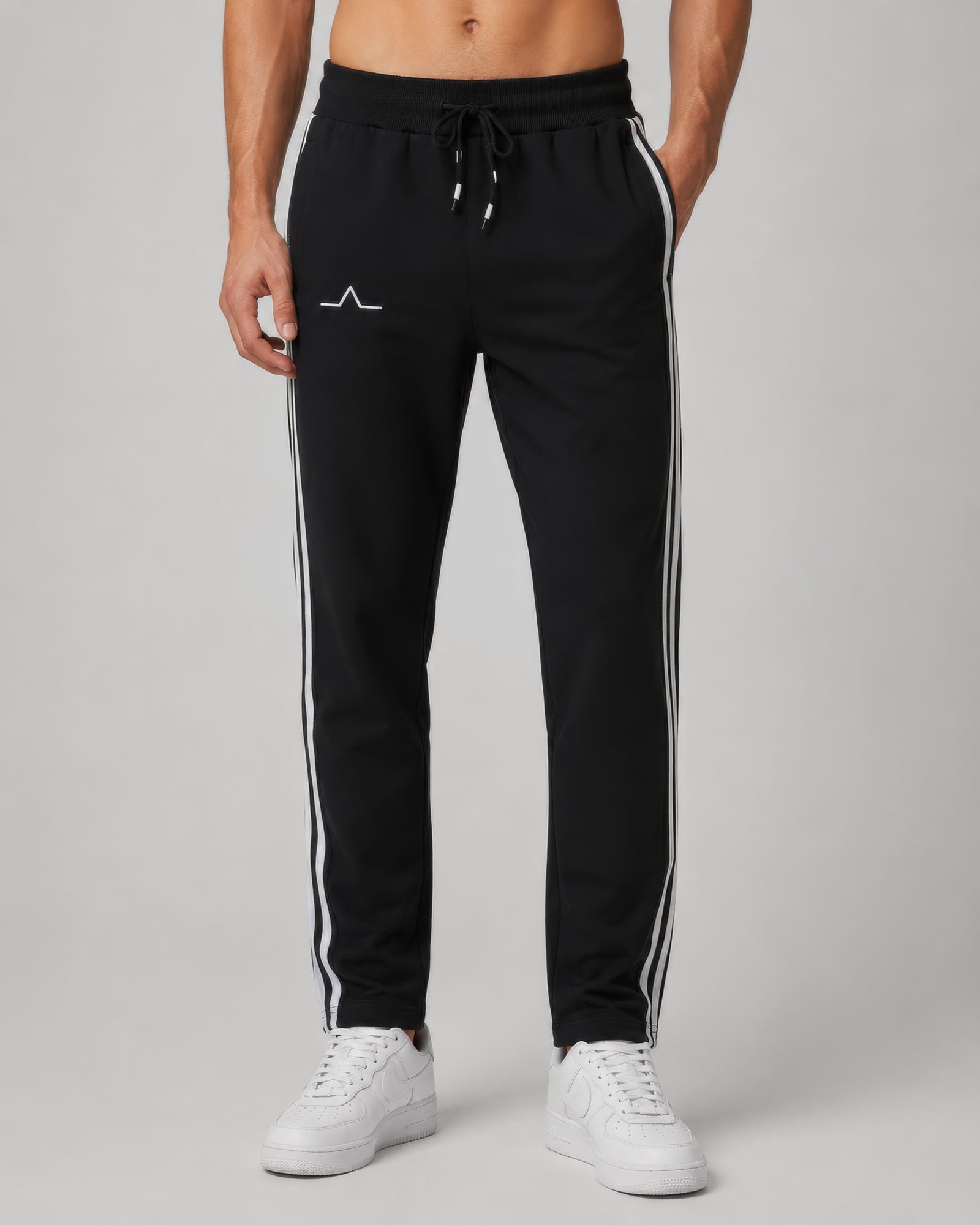 Lyon – Jet Black